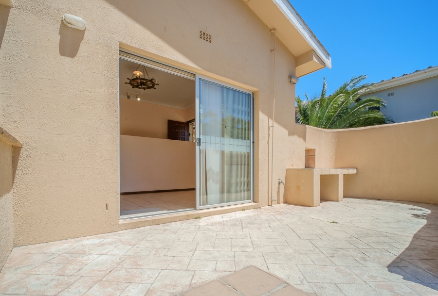 5 Bedroom Property for Sale in Kommetjie Western Cape